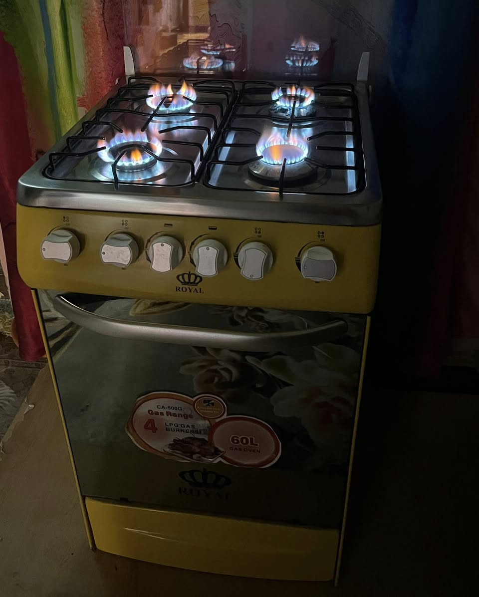 طباخ للبيع ***********
