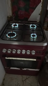 ثلاجه نضيفه • طباخ • ناصريه مركز