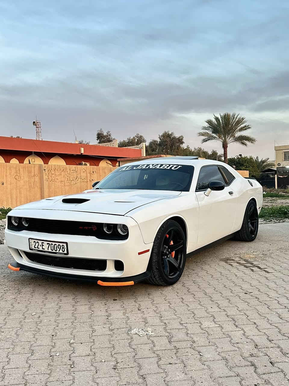 دوج جالنجر 2020 sxt
سيارة فتحة داخل ابيض 

صدر جديد 

تخم تاير جديد 

علية ايدامة كالمة 

سيارة الف ما ناقصة 

بطاقت بانزين كاملة 

رقم جديد

ما تحتاج الف 

سيارة حادثة فقط جاملغ سكن 
ول بونيد مبدل تحديث ابيع قطعيتين 

باقي سيارة كلة جديد ما ناقصة 

تفاصيل اكثر  
***********
