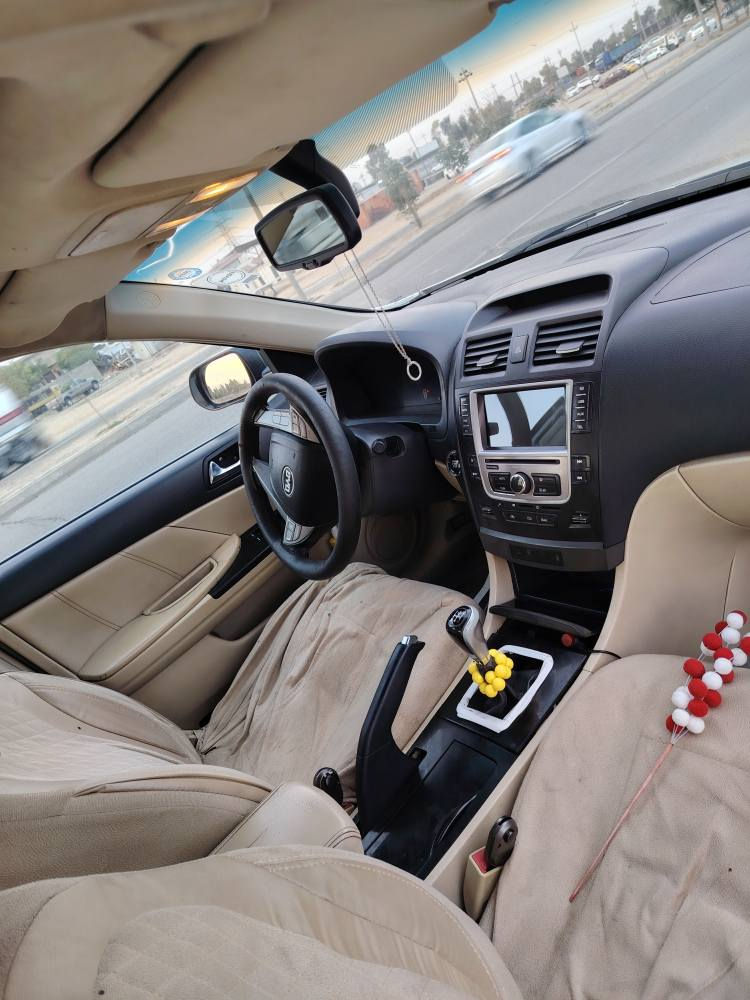 سلام و عليكم
بي وادي f7
موديل 2014
فول مواصفات
كاميرا
بصمة
حساسات
١٠ سماعه بيلاد
كير و محرك بيلاد ياباني ٢٠
كير عادي 
كشن كهربائي و سقف سلايد 
تبريد و تدفئه
سعر ٦٣ و بيها مجال
رقم ***********
بيها كوبون بانزين 

سنوية و رقم جديد كركوك, العراق
