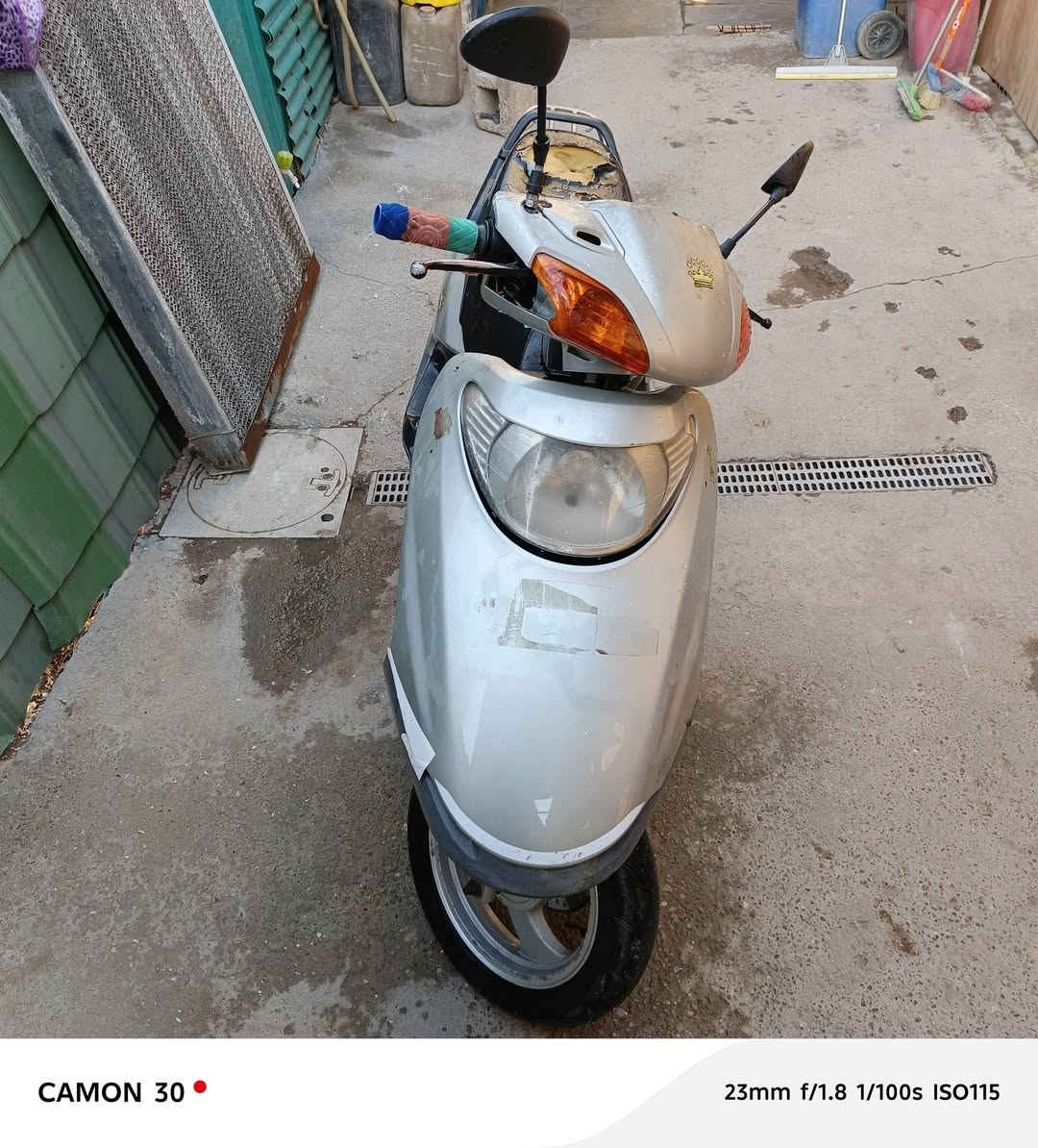 السلام عليكم متاح دراجة سبيسي ياباني كفرات نضيفة
دراجة شغالة بس متروكة جيب باتري وشغل ابيع هل موجود كهربيات شغالة سعر 250 الف راقمي لاتصال
*********** بكاني بغداد حي اور
