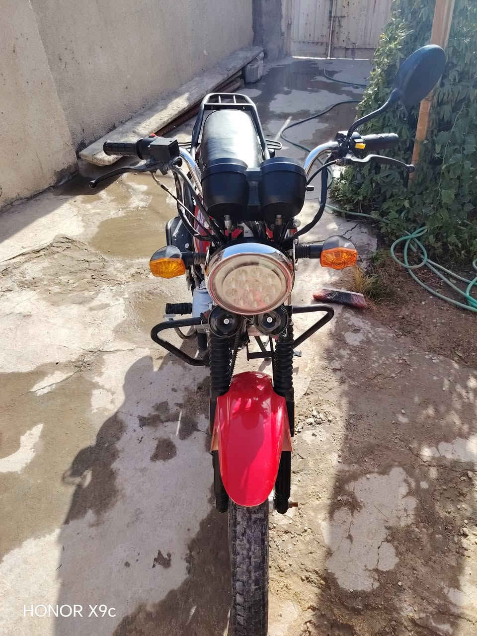 سلام عليكم دايوان اوراق بسمي عضم مديل 19كهربائيات شغاله اشاير ليت زنون تايرات جدد دراجه كامله مكمله ما ناقصها اي شي السعر700وبيها مجال قليل حك الجيه العنوان كربلاء حي العسكري بشارع جامع العمران رقم***********
