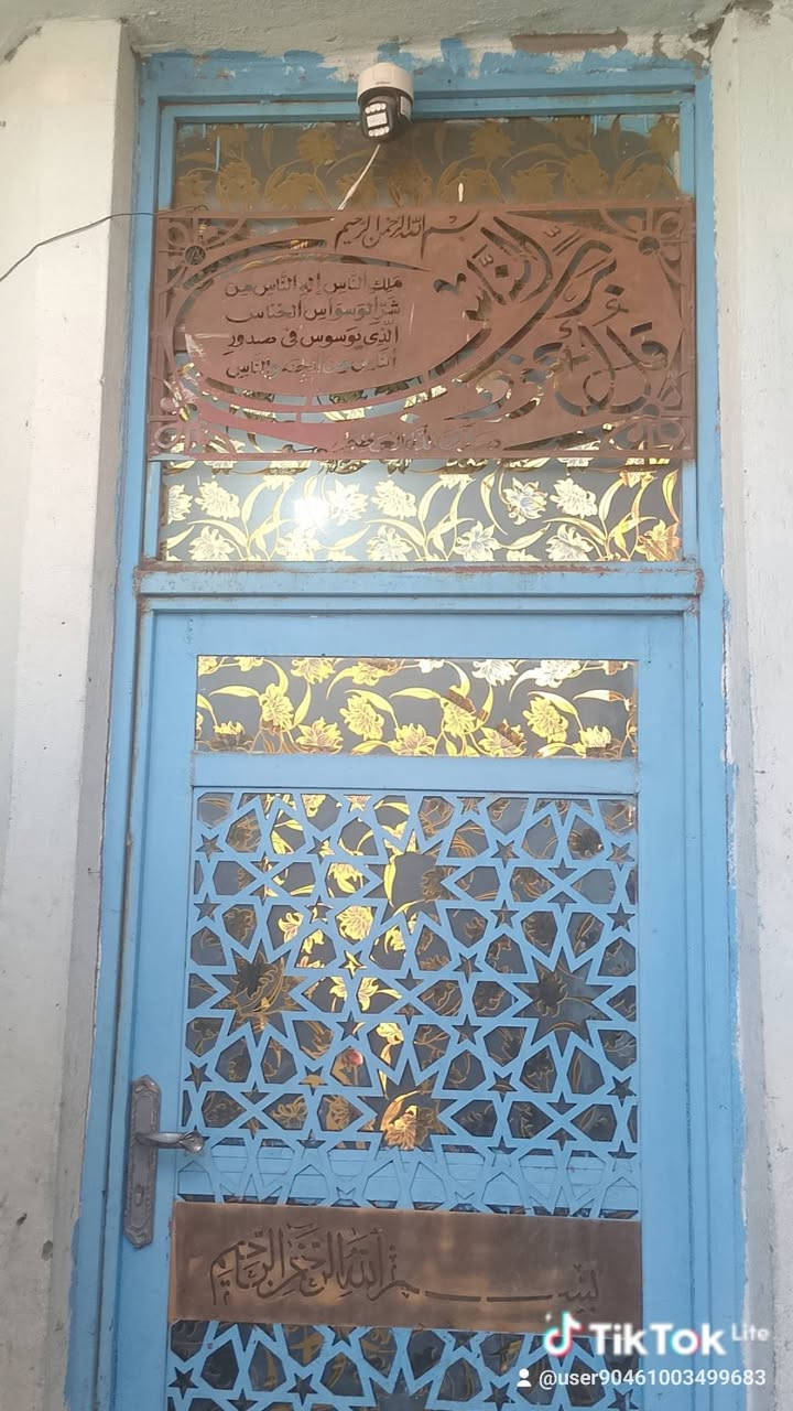 بيت للبيع مساحة 108 سند 25
طريق كربلاء خلف المرور  سعر 65 وقابل للتفاوض
طريق 2 على زوير الغربي  
***********
