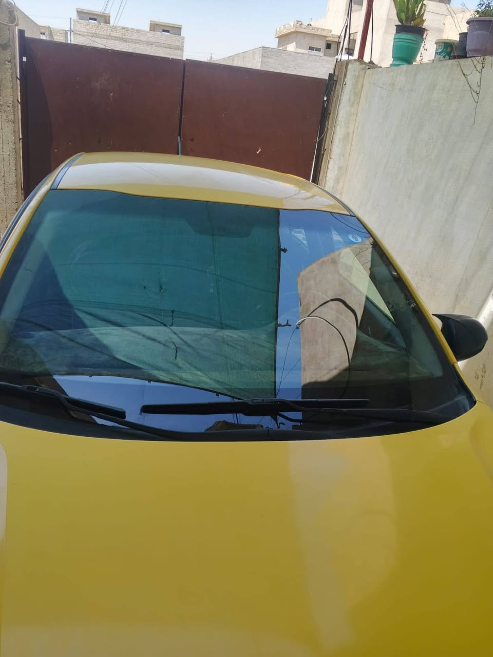 كيا ريو موديل ٢٠٢٢ رقم نينوى اجنبي  ضررها براس البوند بدون دواخل السياره  ماشيه 115 الف ميل  السياره محرك كير  شرط منظومه غاز   السياره نص فول. شاشه جبيره  تحكمات وبعد موصفات 

العنوان موصل الايسر 

***********
