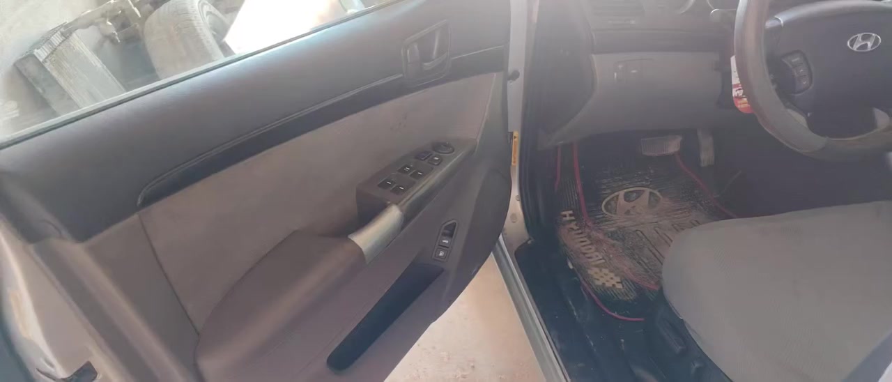 سلام عليكم ورحمة الله وبركاتة سياره سوناتا 2009فول فول رقم نييوي جديد السعر على الخاص او الاتصال على الرقم ***********
