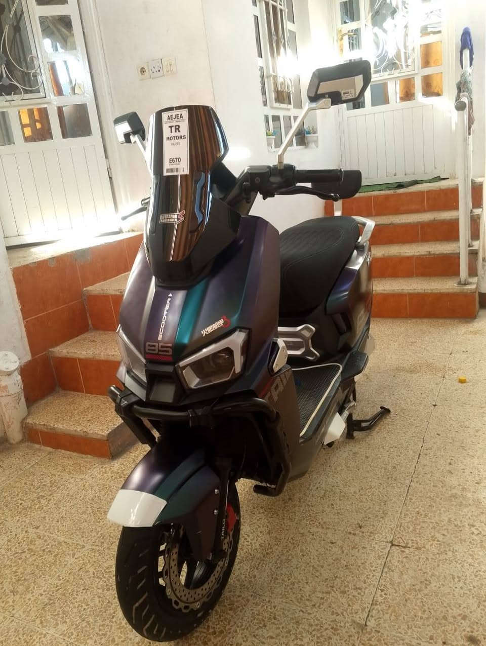 صاعقة مديل 2025🏍️
6بطاريات مسطرة (35A/72v)🔋
ملف 2000W⏫
لايت زينون قوي 💡
سرعة 85

دراجة مستخدمه6 اشهر  فقط 
شرط الفحص شخط مابيها 
السعر مليون وميه وبي مجال 
***********
