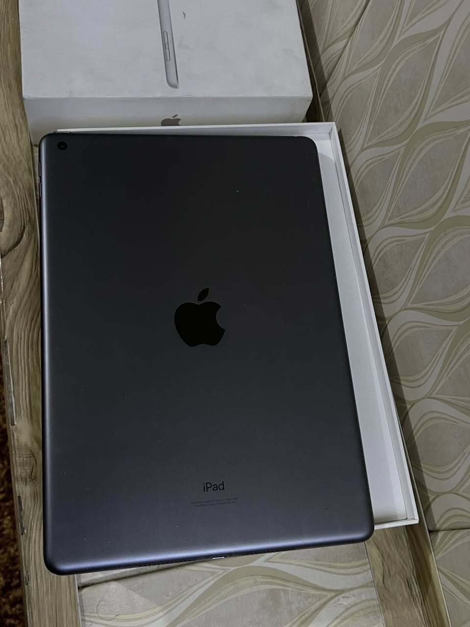 ايباد ابل 9 ذاكرة 64 ما مبدل بي ولا شي بلادي كلشي بي شغال ما بي ولا فطر ويا كارتونته 
نموذج M بطارية 90 
سعرة ب 330  وبي مجال 
مكاني بغداد مدينة الصدر 
واتساب ***********
