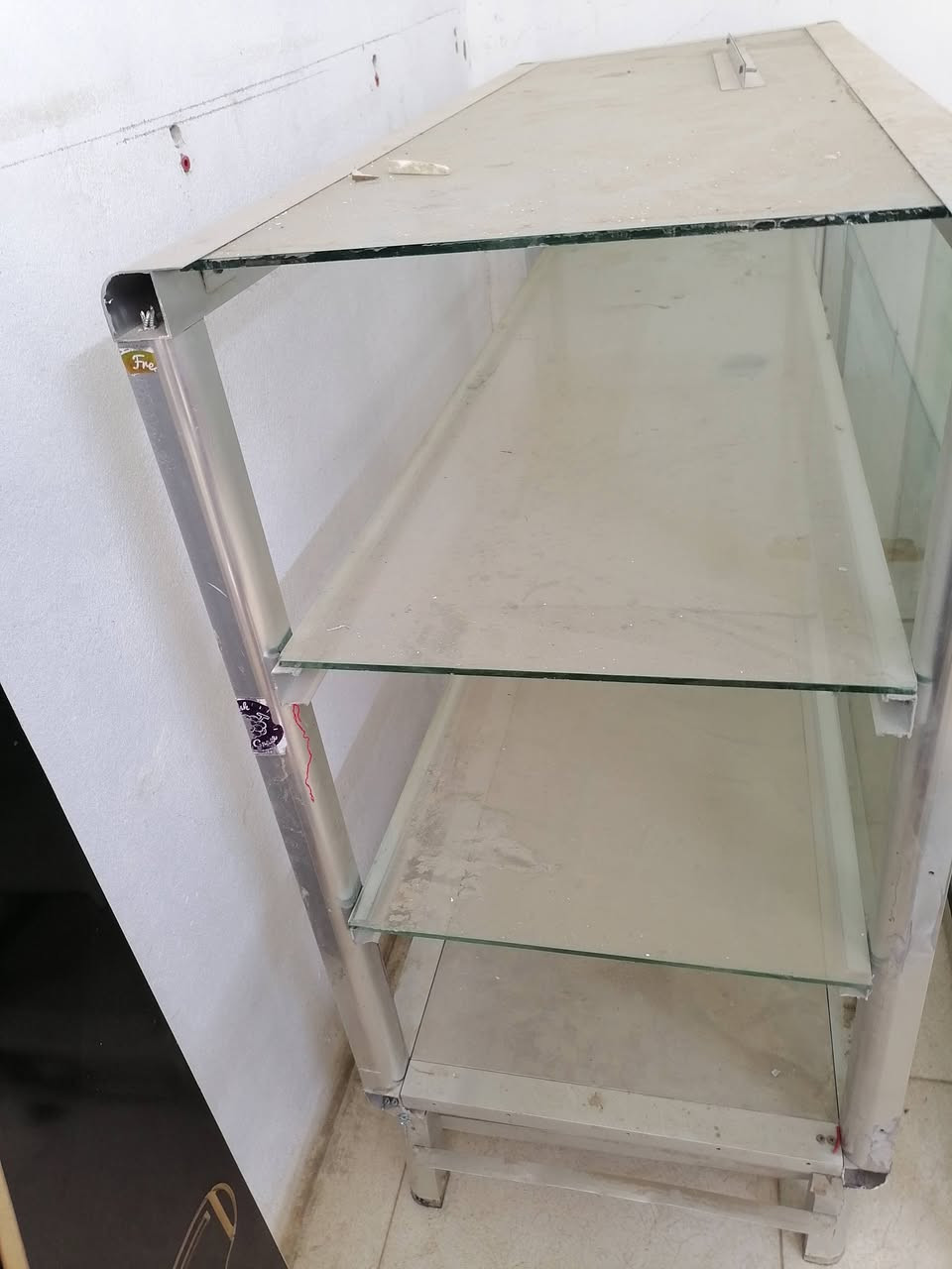 سلام عليكم ميزين للبيع بسعر مناسب جداً جداً 60 وبي مجال العنوان حله طهمازيه ***********
