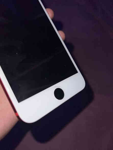 100 الف وبي مجال …ايفون 7بلس ذاكرة 128 تلفون نظيف. كلشي يشتغل بي كاميرا بصمه نت شريحه فقط تحت البصمه كسر بسيط مثل ما واضح بالصورة وما ماثر  ع اي شي الفحص امام عينك عنوان بصرة حيانيه طاك رقم واتساب ***********
