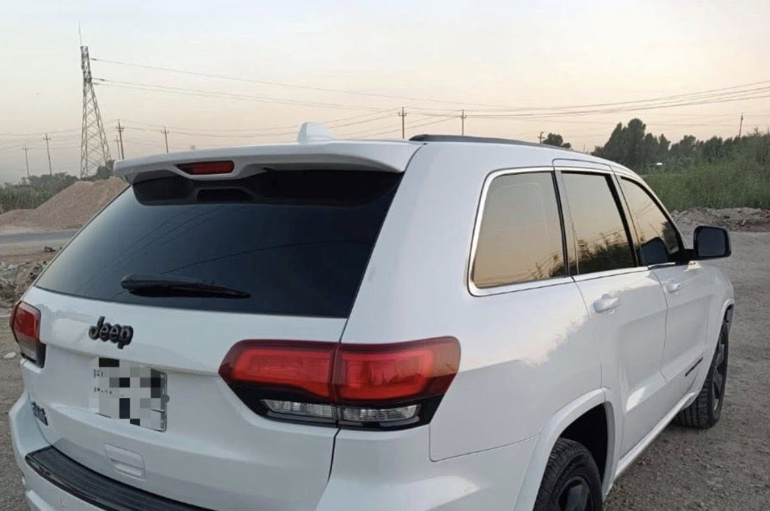 السلام عليكم
جيب 2015            السعر 183ورقه  @

***********

امريكي فول مواصفات 
 فول مواصفات ١/١  
٦سلندر محرك(٣٦٠٠)
بانوراما
تشغيل عن بعد 
رادار  امامي  
كراسي اماميه ( كهرباء - تدفئه -تبريد)
كراسي خلفية تدفئة
شاشة  كبيرة
كامرة خلفية دوارة
صندوك كهرباء
استيرن ( كهرباء - تدفئه )
نظام تزحلق
نضام اقتصادي ECO
دبل حساس(امامي+خلفي)
مري كهرباء (شفط)+ ( اناره ترحيب مري)
(مري قلاب)
اشارة بالمري 
لايت عدسة زنون(عالي+ناصي)
لايت عدسه متحركه 
دبل ايگزوز
اشارة ترحيب داخلية
