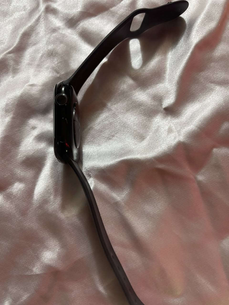 ساعه ابل الجيل العاشر الحجم ٤٦ اخت الجيده شخط مابيه البطاريه ٩٨ الذاكره ٦٤ ملحقات الاصليه 
السعر ٤٢٥ الف وبيه مجال بسيط 
***********
