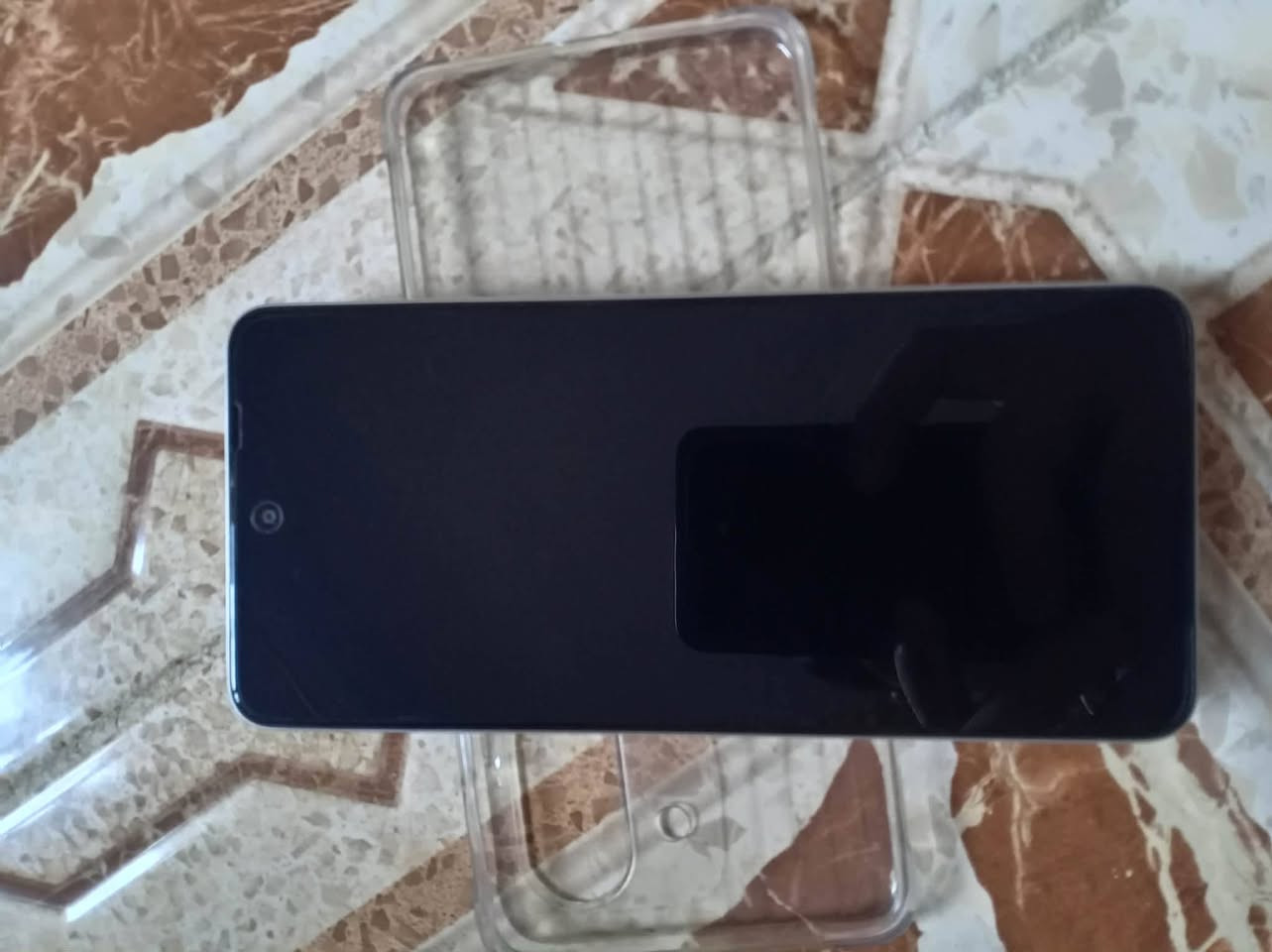 السلام عليكم هذا الموبايل للبيع اوبو.Oppo A5X سعره 195بي مجال اشويه موبايل جديد مستخدم فقط شهر بذاكره 128جيجابايت مع 4 جيجابايت رام الاتصال على الرقم التالي ***********
