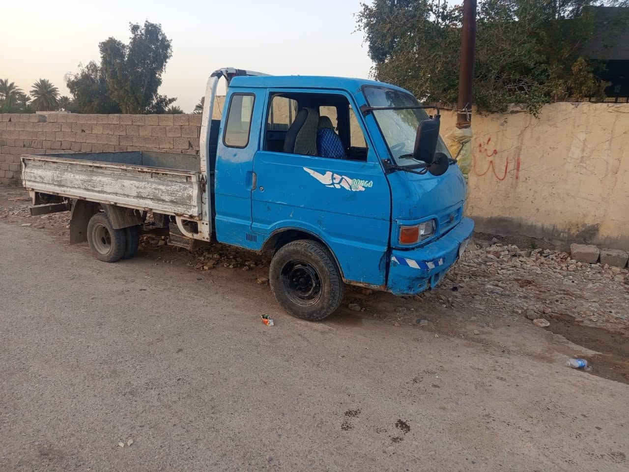 السلام عليكم كيا بنج و موديل 94 سياره حلوه مكان بغداد ***********//***********
