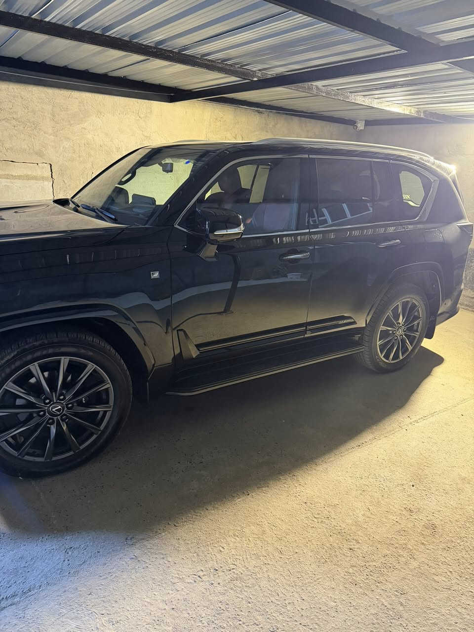 لكزس  F Sport 2025 LX700 هايبرد للبيع�ماشية فقط 3000 كم مكفولة بالكامل من كل شي�لون أسود، مغلفةبالكامل، �للجادين فقط 📞
رقم بغداد مميز
***********

