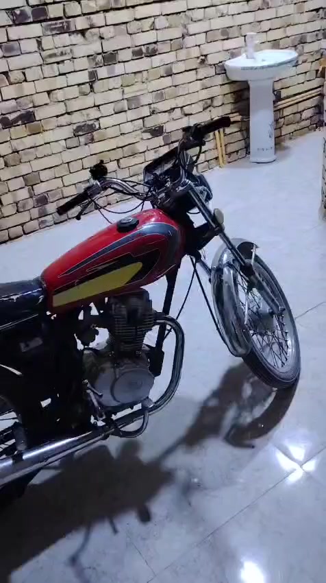 دراجه أوراق اصولي للبيع ماكاني العماره سعر ٦٠٠ وبيها مجال ***********
