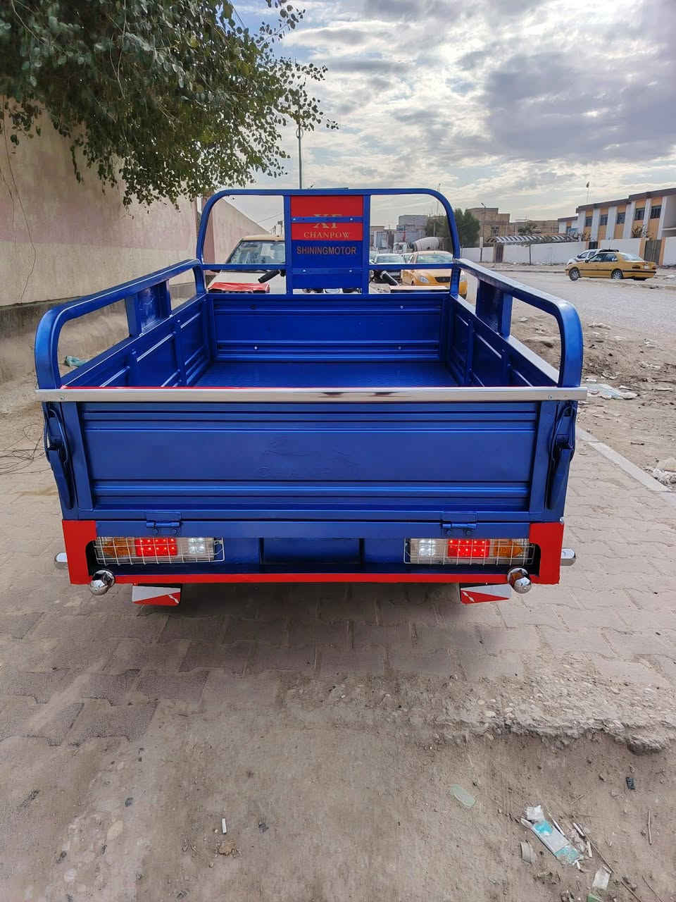 سلام عليكم ستوته للبيع بتره باب اول موديل 2020 كلهه بلاديه الستوته مكفوله كفاله عامه  شاصي وركبه مكفولات بديهه مكفول لاكص ولالحيم ولامعجون فقط مصبوغ صبغ عام حراري أصلي للجماليه تخم كهربايت كله جديد تخم تاير جوبلس جديد اوراق اصوليه اكتبك ويه الوكيل مباشر بليته موجوده دبلات امامي شغال اكسن ومحرك مكفول كير بوكس جديد ملاحضه الستوته شرط الفحص والكفاله ونضافتهه نفس الصور شرط الشراي يتصل ويدلل مكانهه الديوانية مكلف بنشر ***********
