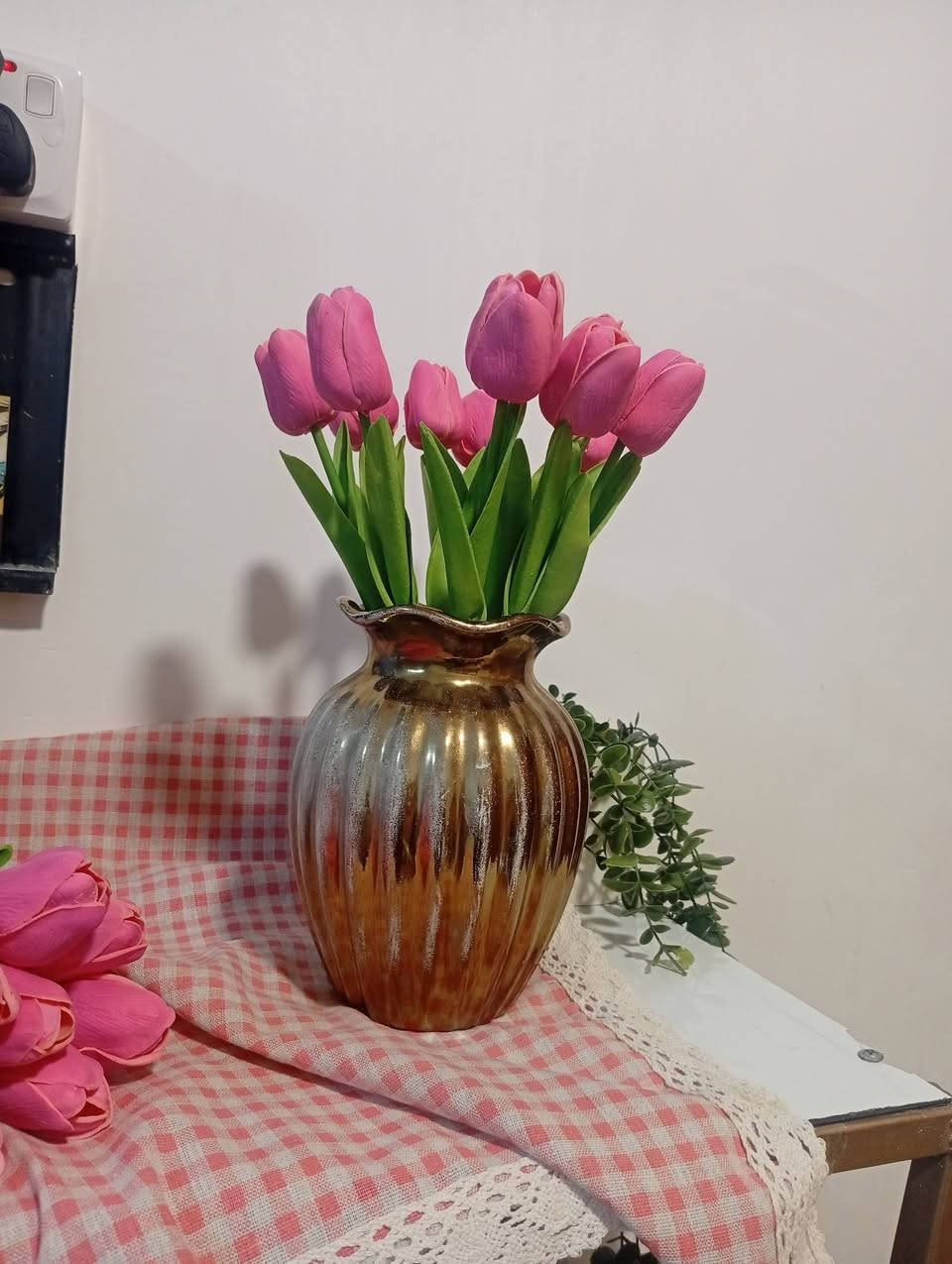 عروض اليوم 💚 
فازه حجم وسط مودرن تناسب جميع الاذواق 
تتنسق بالكثر من طريقه ومكان 
مع ورد توليب ١٠قطع 
"السعر ١٣الف،فقط 
وتوصل داخل العزيزيه متوفر ،🚗🚗
التواصل معنا عبر الخاص 📱


**إذا كنت صاحب هذا الإعلان وتريد حذفه لأي سبب، رجاءا أرسل رسالة إلى الدعم الفني**