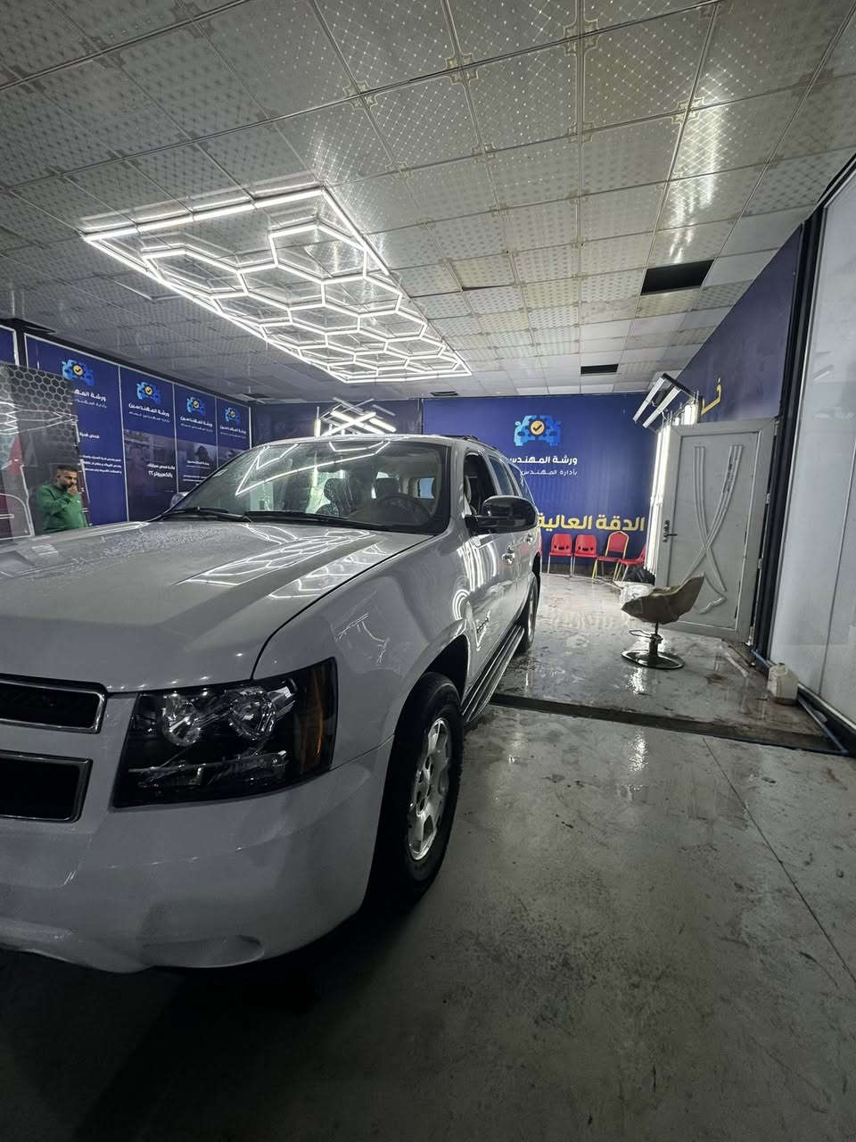 السلام عليكم للبيع تاهو مديل ١٣ خليجي وكالة الغانم بيها قطعتين صبغ  الباب ومدكر امامي عكس السايق وتلكيط خياسات الارباع  كير ومحرك  واكسل كفاله  تبريد قطعتين  سيارة جاهزه بدون نقوصات مسويلها ادامه كامله تخم تاير جديد حداديه جديده ومنضومة زنون و مابيها كل نقص السعر ٢٣٠ وبيها مجال للشراي
***********
