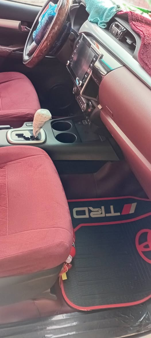 تيوته هايلوكس موديل 24 مكفوله كفاله عامه من كلشي تليفون*********** ماشيه 29 الف مكان واسط
