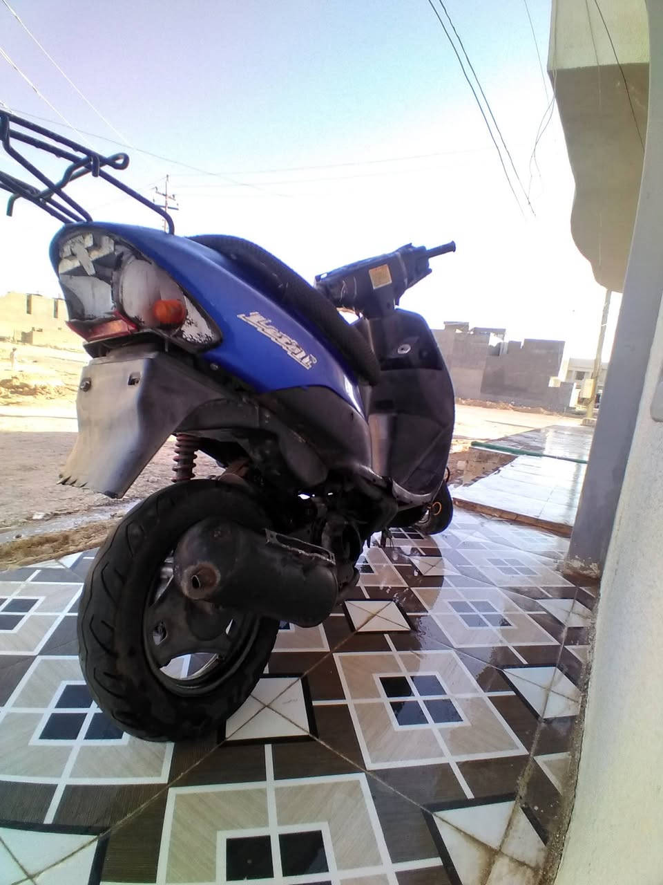 السلام عليكم للبيع سازوكي لون ازرق محرك مجفت جديد كهربائيات كله شغاله هندر واحد شغال اشاير لايتات يعوزه زوج تايرات فقط. 135بي مجال قليلل
المكان/تكريت الديوم


**إذا كنت صاحب هذا الإعلان وتريد حذفه لأي سبب، رجاءا أرسل رسالة إلى الدعم الفني**