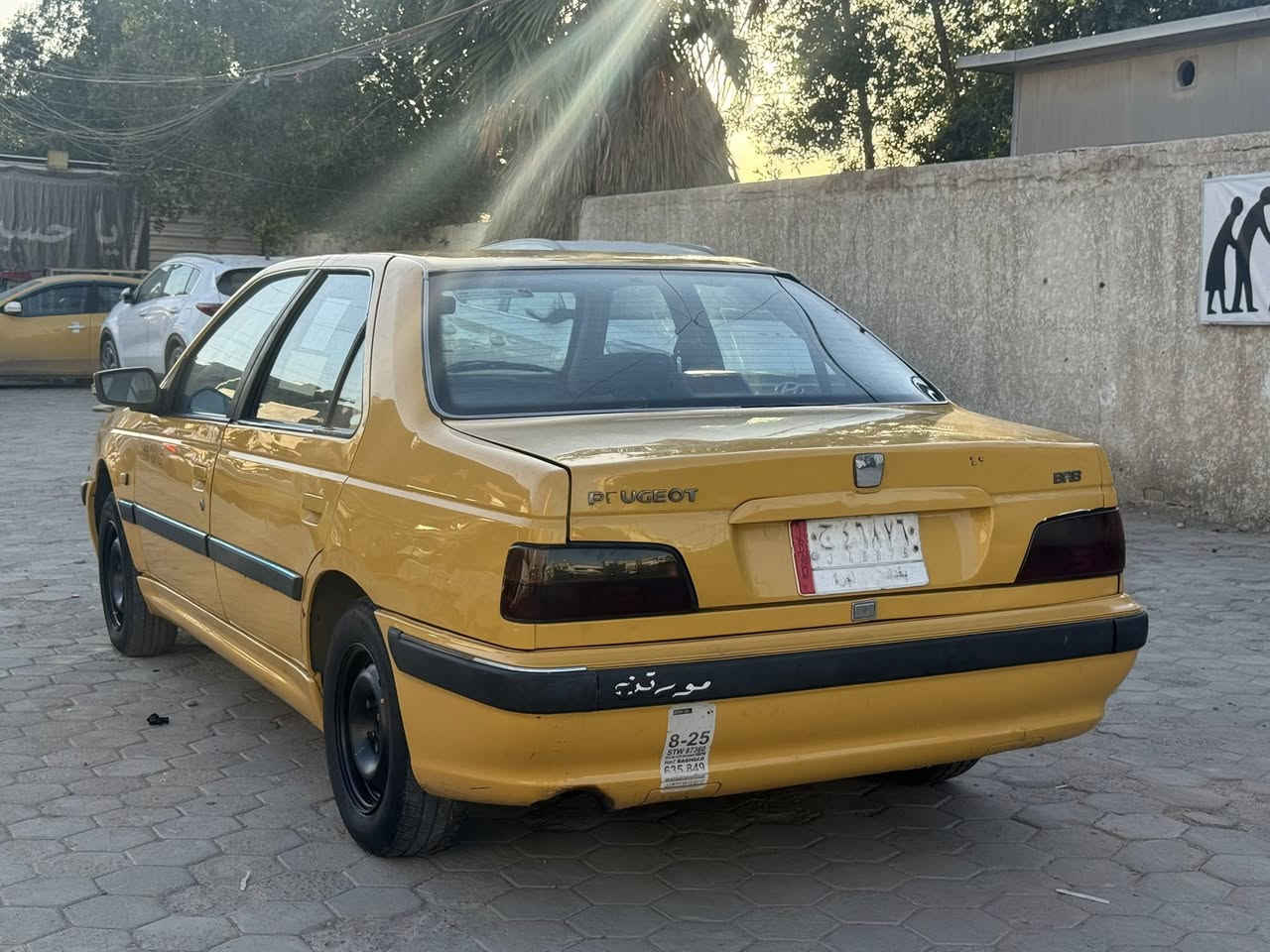 بيجو بارص 2015
السياره حلوه وجاهزه 
تبريد ثلج
تخم تاير صدر جديد 
رقم بغداد مشروع وطني تحويل ثاني يوم 
عنوان بغداد شارع فلسطين 
معروضه 37
***********
