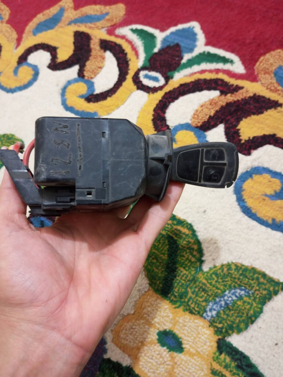 السلام عليكم

غراض مارسدس 
قيم اليرضي بي الله أو تدلل 
مكاني بابل الحله
للاستفسار ***********
