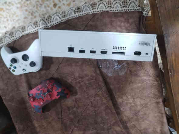 Xbox series s للبيع
مع جوستكات اثنين اصليات  وهارد خارجي وجهاز بيع شتراك تقريبا شهر وبيه حوالي 34 لعبه مابين هارد داخلي وخارجي وملحقات أصلية وما مفتوح فقط مبي كارتونه
مكان بغداد الثعالبة اتواجد بدوره ايام دوام 
***********
السعر 325 الف قفل
