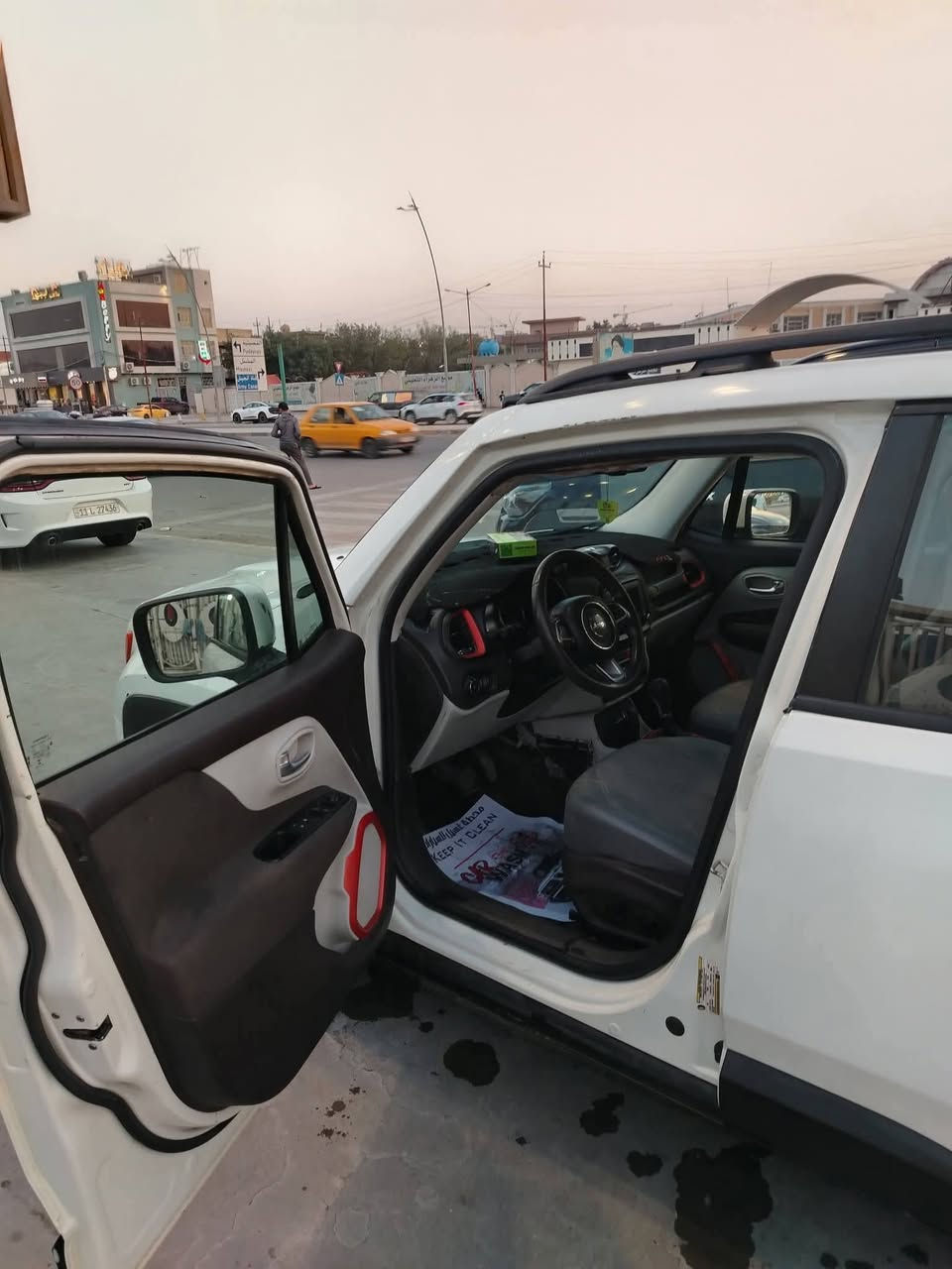 السلام عليكم سيارة جيب رينيجيدا ٢٠١٧ لبيع سياره مصبوغه حزام اتصال*********** سعر 110 وبيه مجال مكان بغداد بلديات
