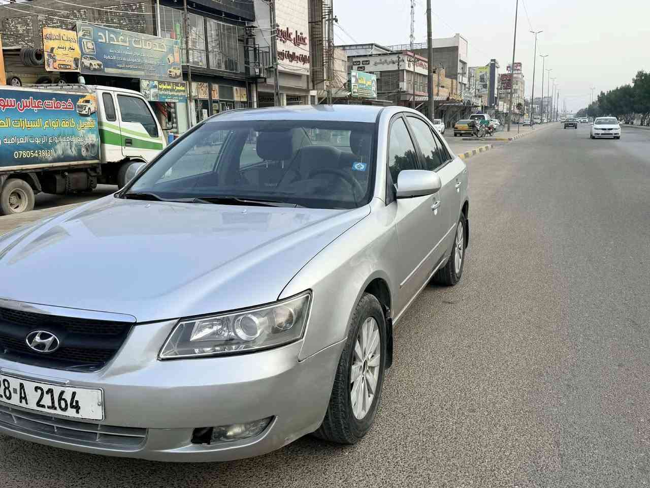 سلام عليكم
سونانا للبيع خليجي 
مديل ٢٠٠٦ 
صبغ عام جماليه. مكفوله من ضربه 
جاهزه وحلوه  محرك جديد كير مكفول 
تبريد تتفئه شغالات 
سعر ٩٧ وبيه مجال قليل حك جيه  
النجف الشرف 
***********
