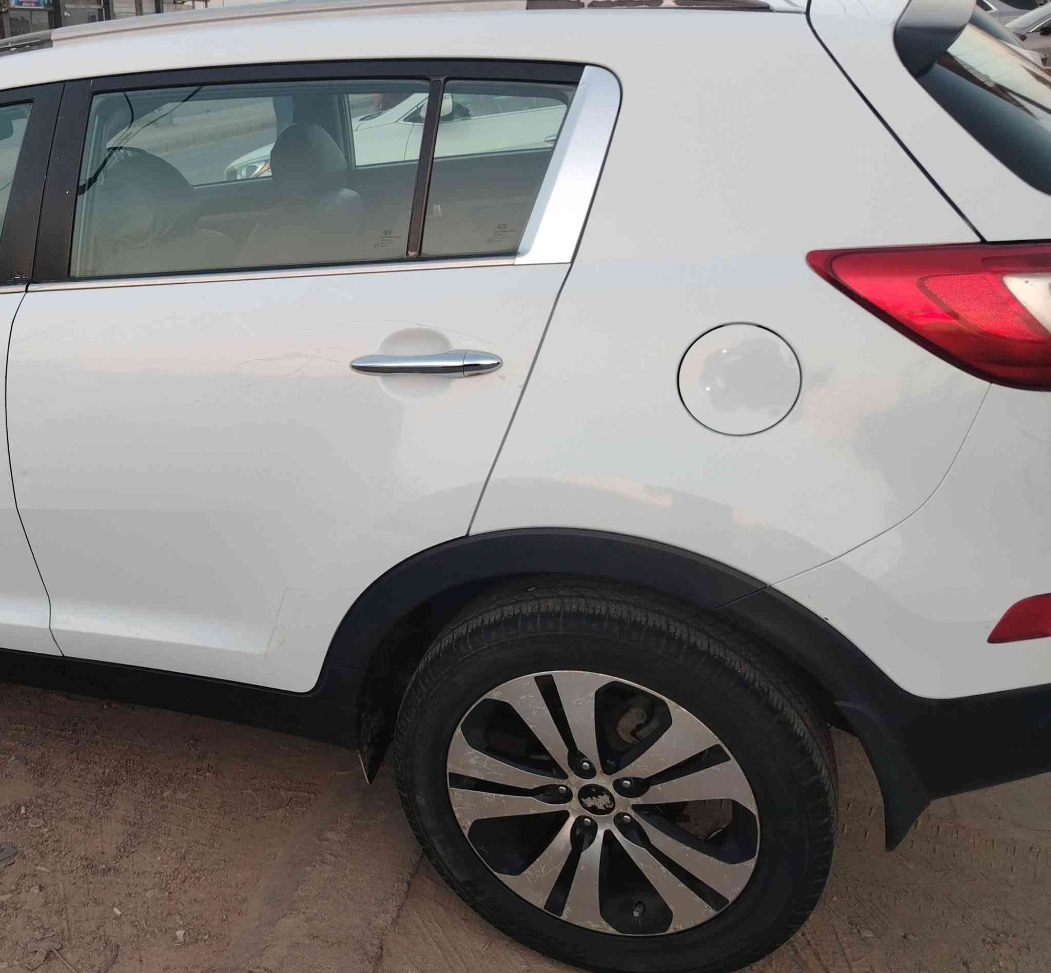 سبورتج 2014 خليجي، مكفولة، باسمي، ماشية 170,000 km، السعر 145
***********
