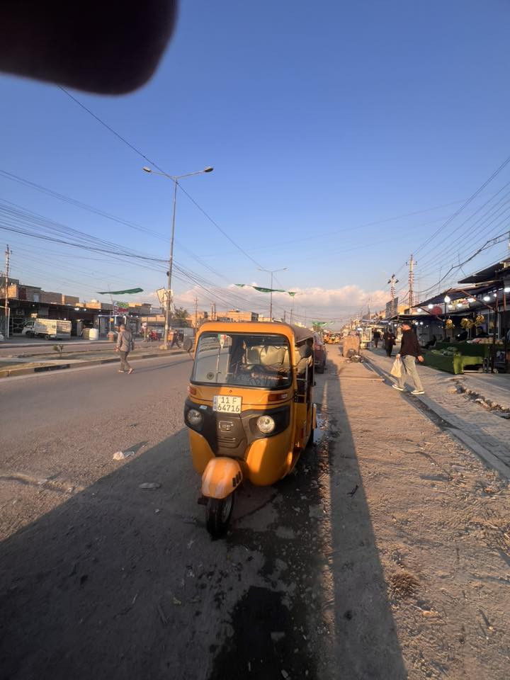 سلام عليكم شباب تكتك البيع موديل ١٩شهر ٣ بيها لغد بارد ومعمره دوس غير هاذه ماكو تكتك خير من الله تجي بعينك وتشوف وتفحص وتقتنع السعر ٥٧٠٠
 مكاني بغداد الحسينية الراشدية رقم هاتف ***********
