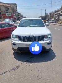 سيارة جيب لاريدو امريكي 2017 محرك 3600 دوشمة جديد تخم تاير جديد حدادية...