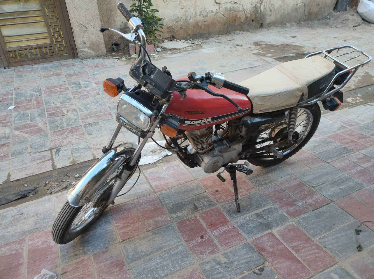 4كير موديل 2013 كهرائيات شغالة اوراق اصولية العسر 400 وبيها مجال
اتصال على الرقم فقط ***********
