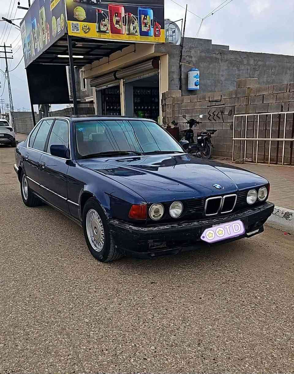 BMW 1989 735
محرك 6 سلندر 
رقم #انبار سنويه ل2028 
فول مواصفات كشنات كهرباء 
فتحه سقف 
داخل جلد طبي 
تخم تاير بالكارتون شديتهم 
محرك كير شغالات لا تنقيص ولا تبخير 
اكسل خفيف 160 رونك 3 
تبريد راح عندي الغاز ليكت مااعرف السبب 
بيه نقوصات بسيطه 《دجه مال اكسل او الكير ما اعرف ياهي بيهم طاكه 
السلف دشلي مالته مرات يجلب السلايت التحكم مالته عاطل مرات يشتغل مرات يوكف 》 
《اكفله من كص وكلبه وحادث وتحويل 》
مكانه #الانبار الحبانيه 
السعر 39 💲 بيه مجال بسيط

***********
