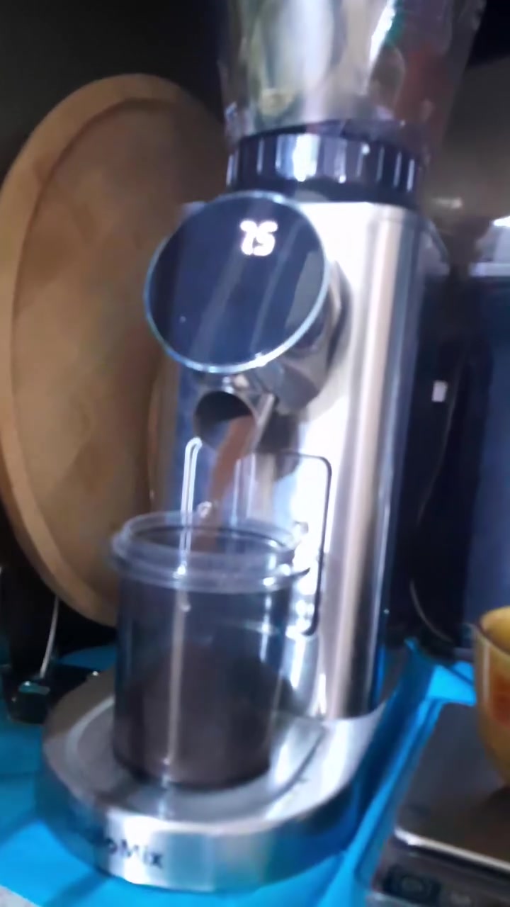 تضل الماكنه البريفل الكلاسيكي استخلاصه جيد بس للي يعرف يستخلص بيه الكوب الثاني فرمته ومتعه


**إذا كنت صاحب هذا الإعلان وتريد حذفه لأي سبب، رجاءا أرسل رسالة إلى الدعم الفني**