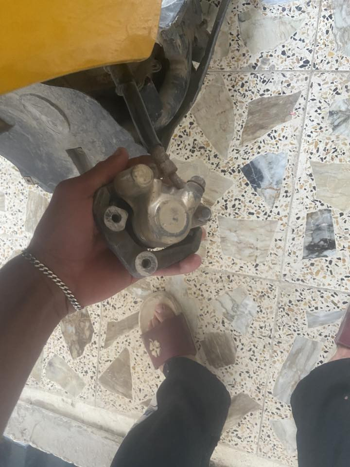 سلام عليكم دراجه ماكس مضلع للبيع سعر150وبيه مجال يحتاجلهه فقط مكينه دراجه كامله مكاني بغداد شعب شارع صحه تعال خاص وتدلل


**إذا كنت صاحب هذا الإعلان وتريد حذفه لأي سبب، رجاءا أرسل رسالة إلى الدعم الفني**