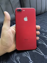 مساء الخير ايفون 7بلس احمر شرق اوسط A/A نضيف جداً مبدل بطاريه فقط  ذاك...