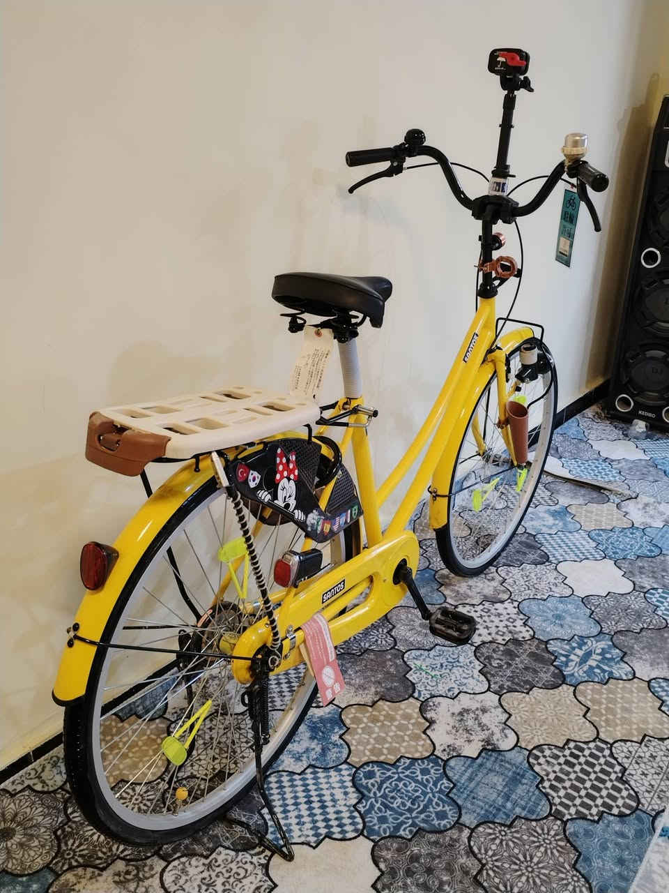 سلام عليكم باسكل للبيع فول نضافه سالي 8 ايام من نزلته من كرار ابو النقش شخط ما بي شركة سانتوس لون مميز ليموني الشراي خاص او نتصال عل رقم *********** مكان نجف كوفه يم جامع الحسان الشراي خاص
