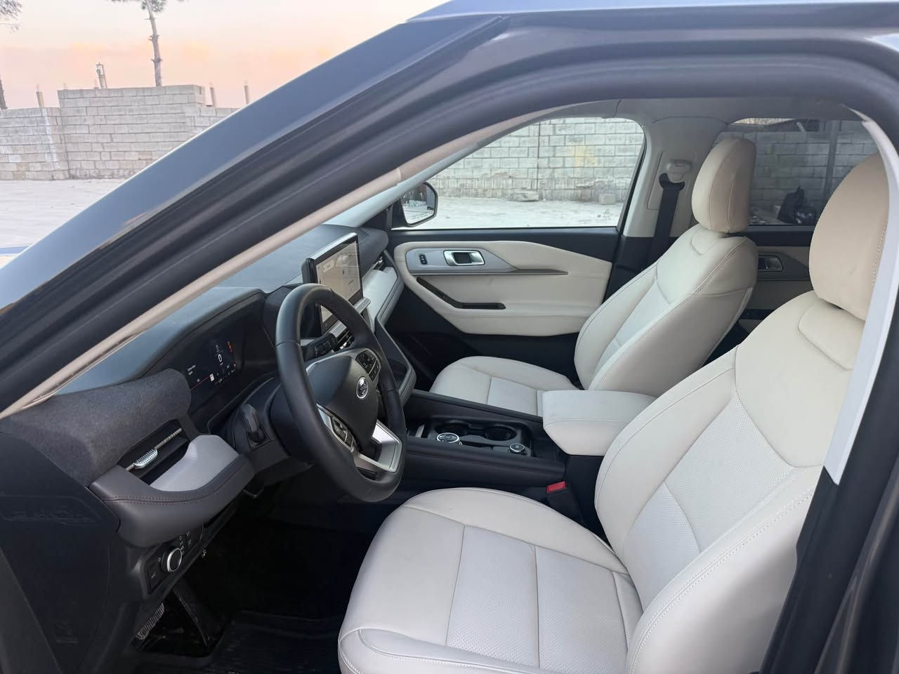 بسم اللە الرحمن الرحيم 
كوردي عربي
تةنها نيو ميل روشتووة  واتة سفرة 
فورد اكسبلورر ٢٠٢٥ فول بئ پانوراما active
 شكل گوراو بصمە شخال و دبل اكسل   كوشن هيتر سوكان هيتر كوشن دو ره نگ و جلد و   كوشن تيتانيوم كامل رادار مكينە ٤ بستون توربو مرخوب 
   ده رگاي دواوه جةگ شاشة ديجتال و 
 نرخي 295مجال 
سئ مانگي لةگةلة بورةقةم 
تةنها دوو پارچة بوياخ بئ ناوگرتن راديتةر و پيشي هةمووي بيلادة ئاو روني شةريكةية ... 

0770 152 5035 

0770 151 9905 

عربي 
‏                             ﷽
         اللهم صّلِ وسَلّمْ عَلۓِ نَبِيْنَا مُحَمد ﷺ
‏                     السلام عليكم 👋          
الرجاء الشراي يتصل/السعر 295ورقە بيه مجال  

آسيا   /  واتس اب فايبر /
0770 152 5035

0770 151 9905 
                           

#محرك_4_سلندار_توربو  مرخوب
موديل ٢٠٢٥
مواسفات active 
بونيت و جامرلخ صبخ بدون دواخل 
دهن و الماء شريكة رادىترات بيلادي 
فول فول مواصفات داخل بيجي تيتانيوم 
ماشية نص مايل يعني زيروو 

١—لون نفطي 
2- بصمه 
3- بريك بصمه 
4- فور ويل AWD 
5- تشغيل عن بعد 
6- مثبت سرعه 
7-نضام ABS
8- مانع انزلاق
9-حساس أطارات 
10-بك لايت ليد
11-شاشه كبير 
12- كامره دواره
13- كشافات امامي
14-شاشه اعطال
15-ويل كورم
16-رادار جانبيه
17-رادار نقط العمياء
18-رادار الخطوط البيضاء 
19-اشاير بالمري 
20-كشنات تدفئه
21-كشنات جلد
22-‏كشنات ‏كهربائي
23-ستيرن هيتر 
24-نضام قياده أيكو + سبورت +سمارت +نورمال
25-بلوتوث + aux + usb
26-فول تحكم ستيرن
27-كير أوتو + عادي
28- ئوتو بريك 
29-‏ ‏تبريد ثلاث قطع
30- شحن اللاسلكي 
31- صندوق شفت 
32-‏Led +  زينون
33-ئوتو هولد
34-كشنات 7 ركاب VIP 
35-حساسات الخلفية 
26-صندوق شفت 
27- داخل كريمة

.. تبريد لمس + تبريد منفصل+ تبريد مركزي

ملاحظات 📝 "
 

السياره جاهزه ومابيهه اي نقص على وضع الشركه

مكان السياره السلمانيە 

0770 152 5035
 
0770 151 9905 السليمانية, العراق
