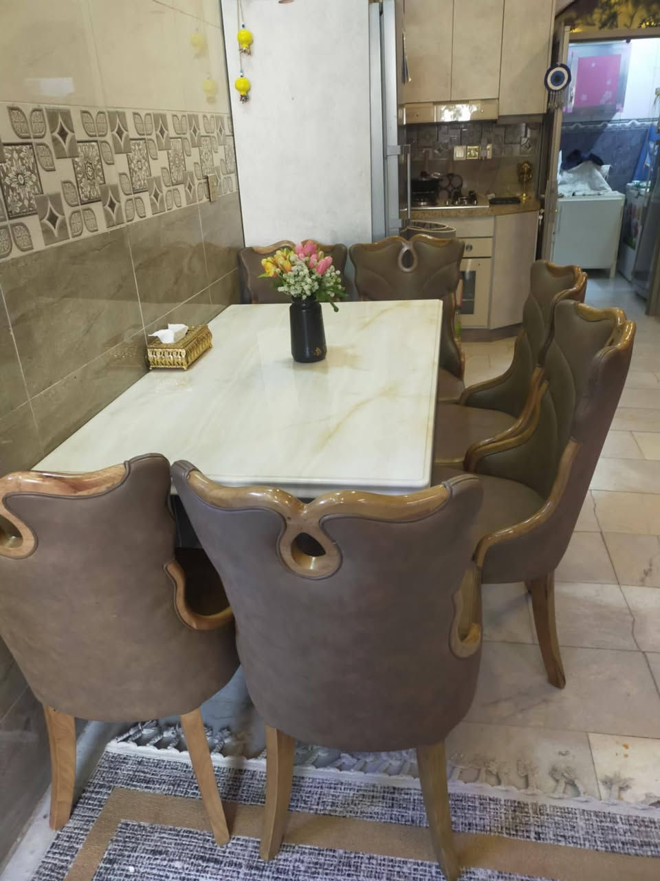 ميز مرمري للبيع 150*90سم
مع 6كراسي جلد السعر 750 وبي مجال للشراي خاص


**إذا كنت صاحب هذا الإعلان وتريد حذفه لأي سبب، رجاءا أرسل رسالة إلى الدعم الفني**