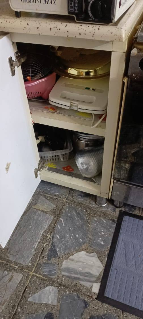كاونتر 7 قطع مع مرشحه وطباخ كريازي مع مايكرويف ياباني تفصال نضيف جدا اخو الجديد مكاني حي الجهاد الرفاق *********** متوفر خاص
