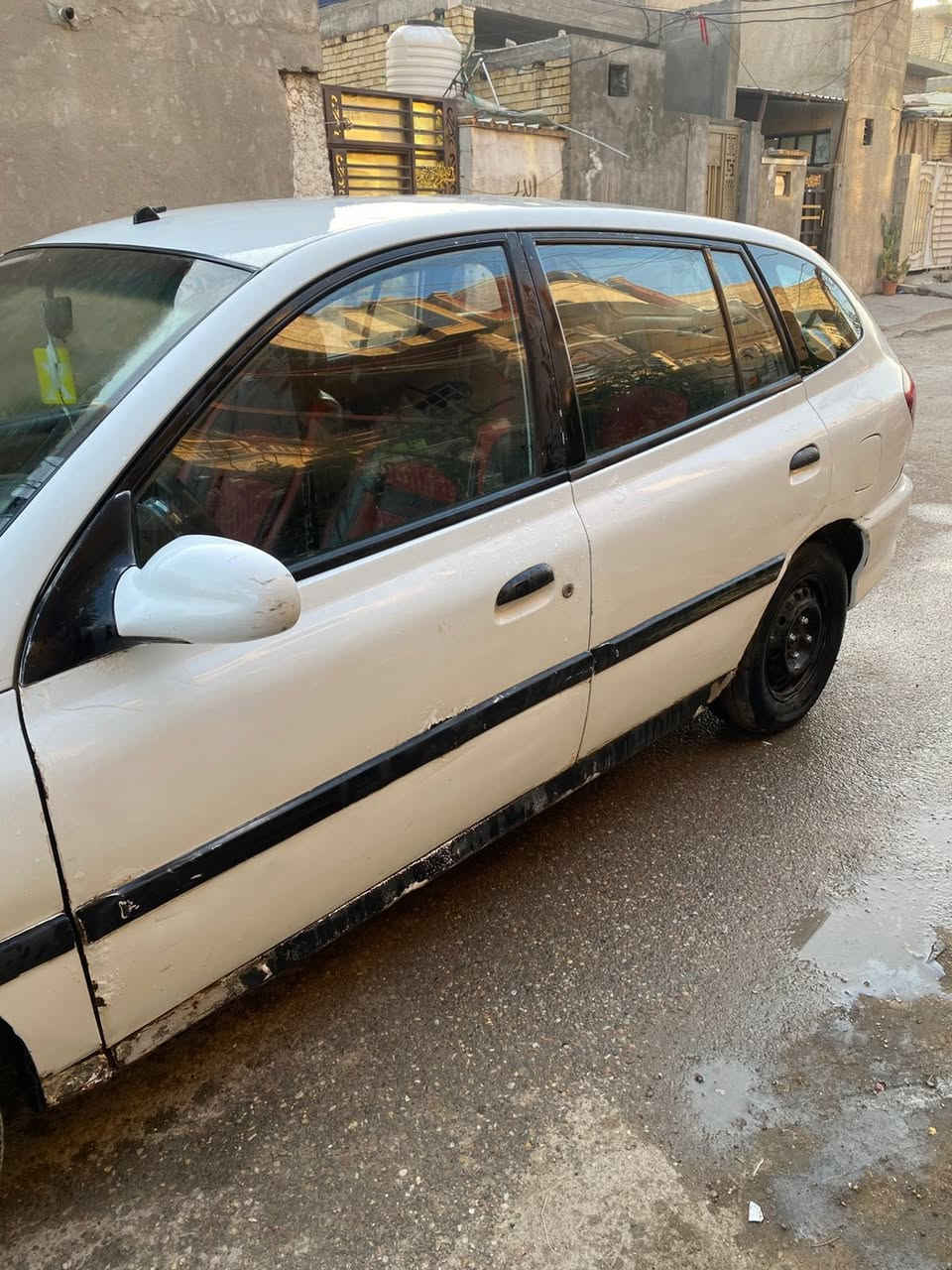 سلام عليكم كيا ريو موديل 2000 سياره حلوه مال بيت كير محرك نضيفات كهربائيات شغاله رقم بعداد بأسمي مكاني بغدادجكوك ***********
