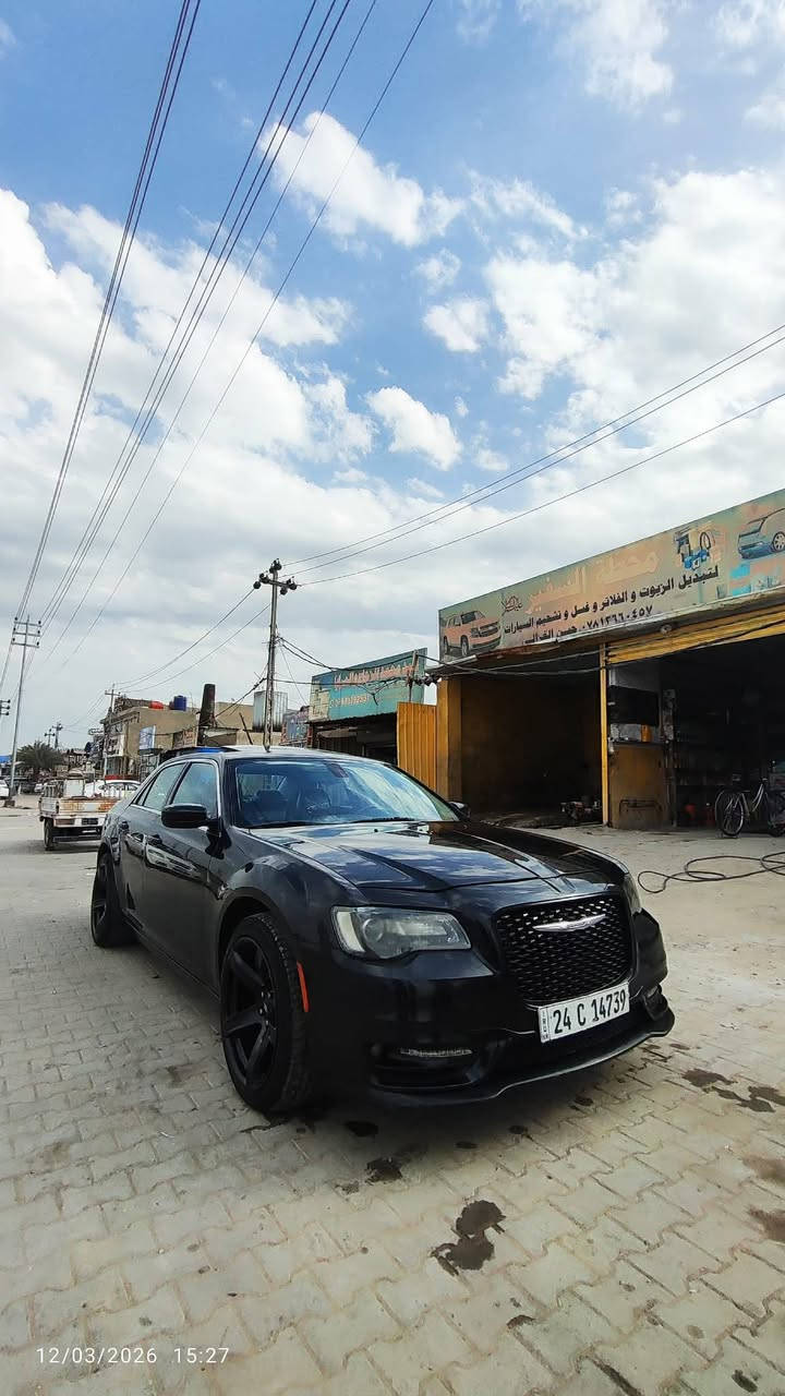 السلام عليكم
‏‎ لـلـبـيع  
كرايسلر اوباما ( تو ويل ) 
الموديل           — 15
فئة.                 —  سيه
حجم المكينه   — 3600/ 
‏‎‏‎اللون               —  اسود    
‏‎‏‎
‏‎‏‎المواصفات 
‏‎‏‎- بصمة تشغيل 
‏‎‏‎- بصمة أبواب 
‏‎‏‎-تشغيل عن بعد 
- فتحة سقف ( بانوراما ) 
‏‎‏‎-كشنات جلد 
-كشنات تدفئه
‏‎‏‎

شفتاات بل ستيرن
‏
- ليد نهاري 
‏‎‏
‏‎‏‎-تحديد سرعه 
‏‎‏‎-كا. مره خلفيه دواره 
‏‎‏‎باقي المواصفات المعروفه 
حادث السياره   + الصفحه شخوط مرشوشه لسونر بل منشور 
السعر 175  اوبيه مجال 
‏‎‏‎رقم السياره    —  دهوك لسنويه يل 28  لسو
مكان لسياره نجف  الرضويه رقمي ***********
