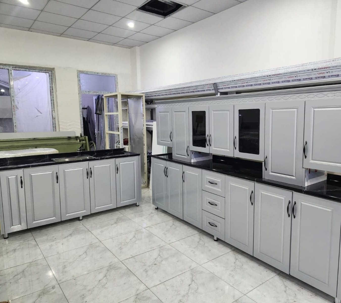 مطابخ الامير 💥جديد،💥 تفصال تزكام 
قياس 3 ارضي وملحق
وسنك مترين. كامل مرمر +حوض ستيل هديه 
للستفسار ع خاص او تساب ***********
