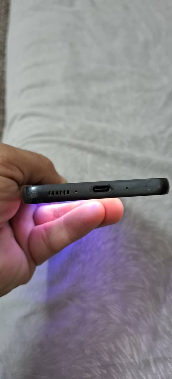 السلام عليكم A54 5G للبيع ذاكرة 256 رام 8 فقط الظهر مصدوع نظيف مابي اي خلل 175 قفل اتصال على هاذا الرقم ***********
