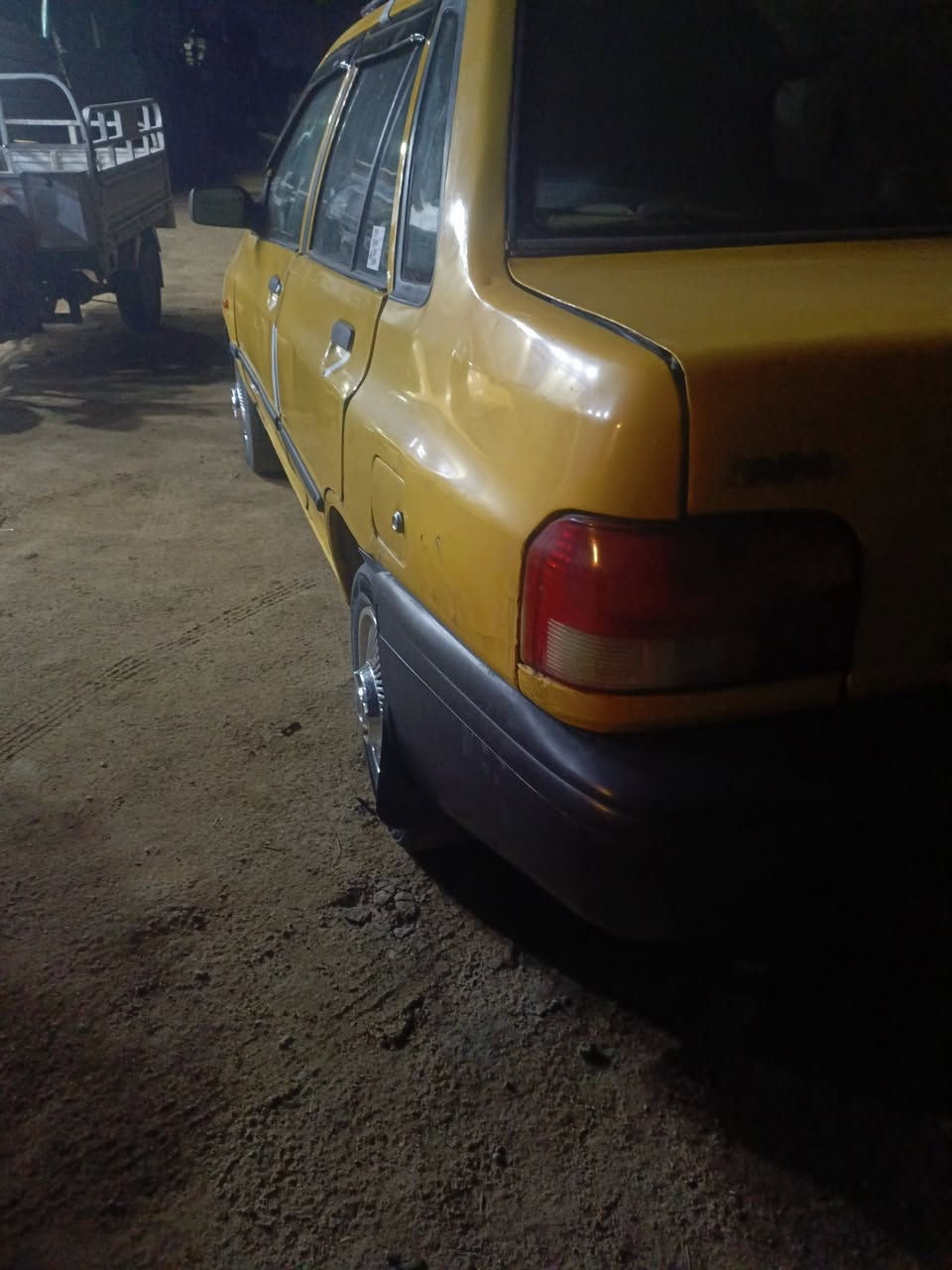 سلام عليك سايبه موديل 10 كير مكفول مكينه بيها خيط بخار شواصي مكفوله السياره احله م̷ـــِْن الصوره ابيع بس راعي تحويل ثاني يوم 15 وبيها مجال قليل مكاني كربلاء طويريج ***********
