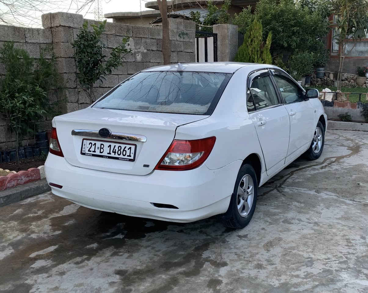 BYD 2009
گیر عادی  مەکینە لانسەری بیلاد  ناوزەرد  جام کارەبا تەقەو ڕەقەی نیە کارەبایی مەزبوتە هەموو گیانی بەشەرت سەیارەی دەستی خۆمانە و هی مەعرەز نیە  ڕەقەم سلێمانی تا 2030 تازەیە بەناوی خۆمە نرخ 43 گەڵا مەجال 
 ‌***********
