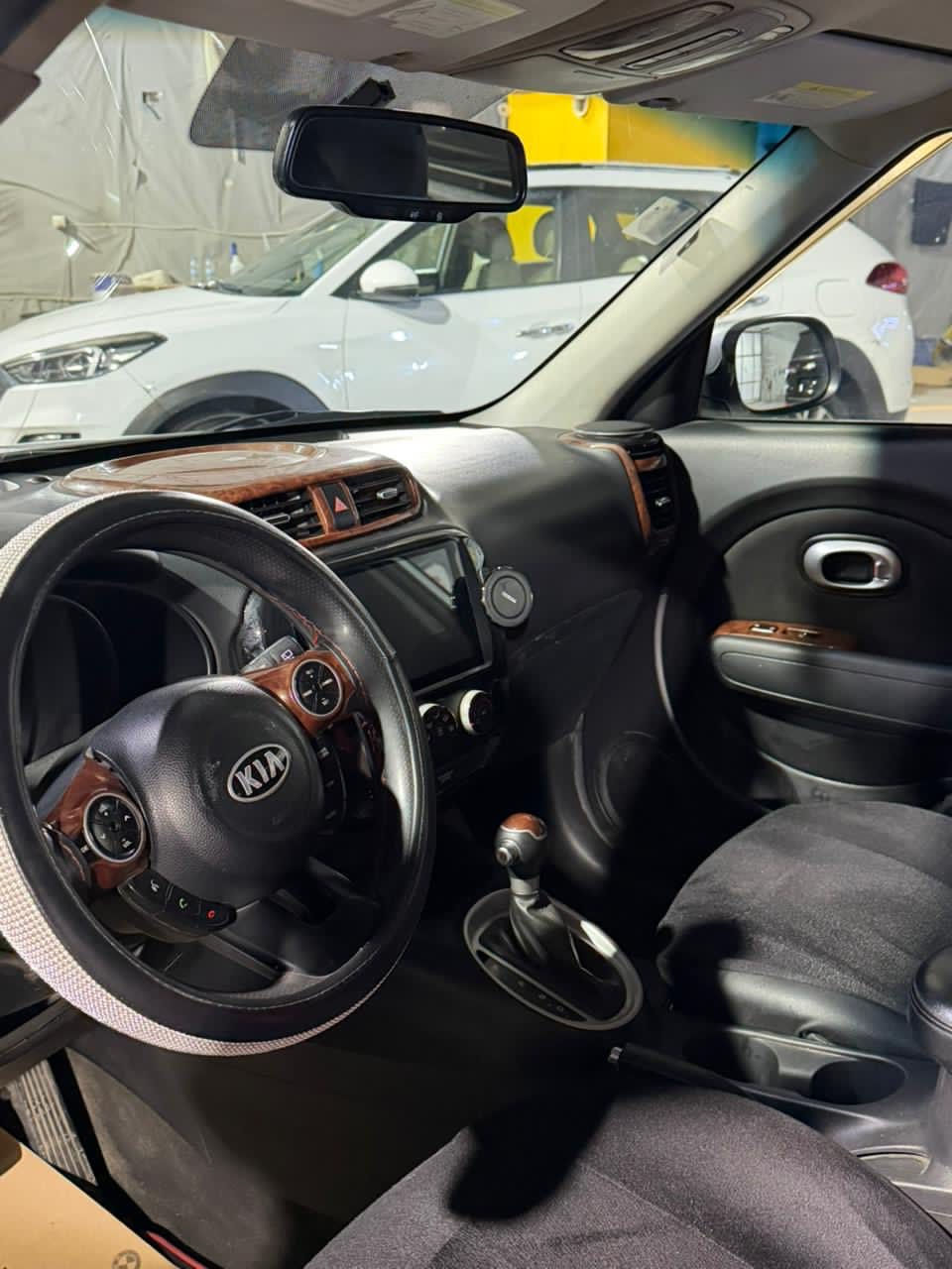 كيه سول للبيع مديل 2017 
ماشيه 58
السعر 120 ورقه 

***********
