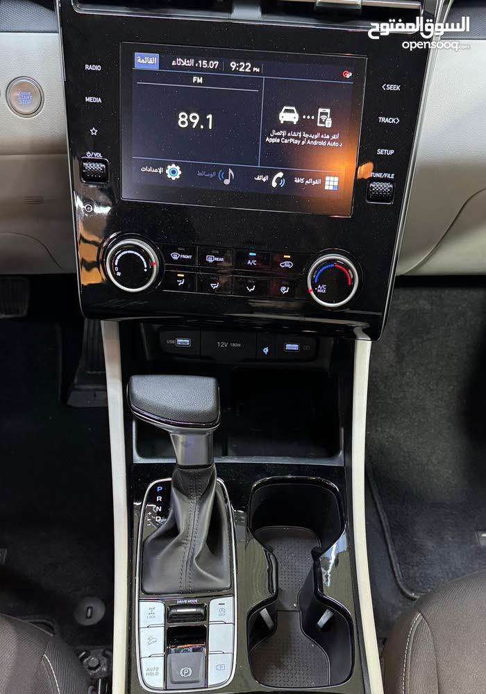 توسان 2023 مواصفات عادية 
رقم بغداد الجديد مداور ثاني يوم
قطعة وحدة صبغ فقط بنيد لغد شاصي مكفول  
وصار بيها رصعة بالجنطه ببغداد تعدل عل بارد 
ماشية 28 الف ميل 
طابه للعراق ماشية 25 يعني بالعراق ماشية 3 الاف ميل فقط 
بصمة تشغيل عن بعد
قطعتين تبريد 
محرك 2500
فور ويل
السعر 188 وبيها مجال بسيط
مكاني بغداد البلديات
*********** 
رقم صاحب السيارة بغداد, العراق
