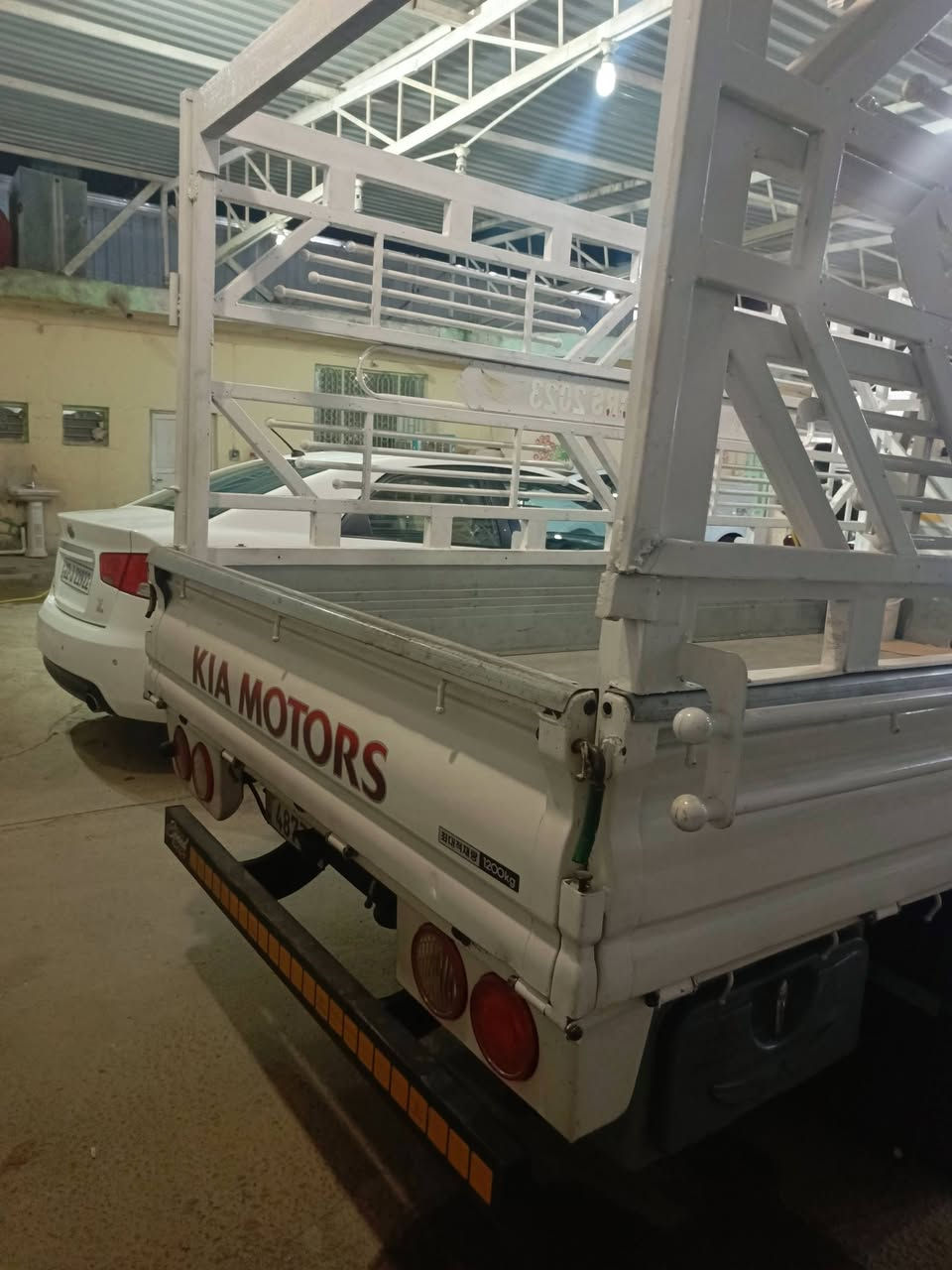 لبيع كيا فحل ٢٢رقم قادسيه شرط التحويل 
مكانهه نجف مال جناي مناسبه بيهه صبغ 
جاهزه من تحويره ومحجر وتخم تاير ما عايزه شي 
***********
